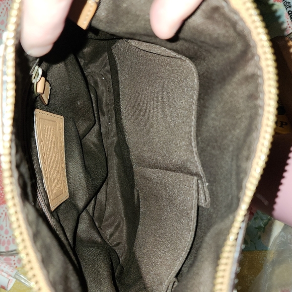 VINTAGE coach crossbody signature C like new condition - Picture 6 of 9